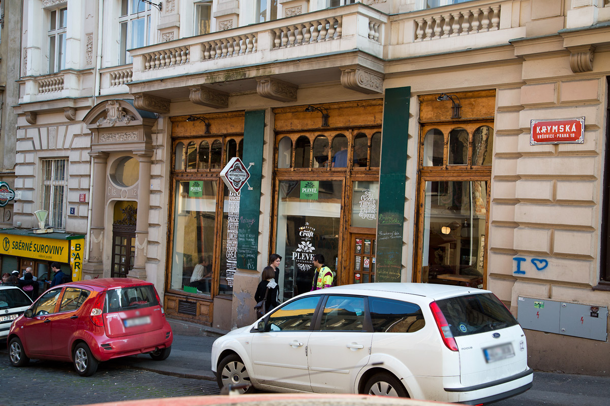Krymská ulice v Praze se proměňuje díky nadšeným podnikatelům.