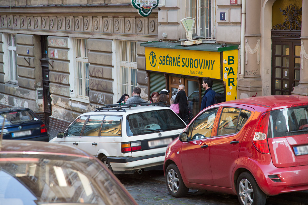 Krymská ulice v Praze se proměňuje díky nadšeným podnikatelům.
