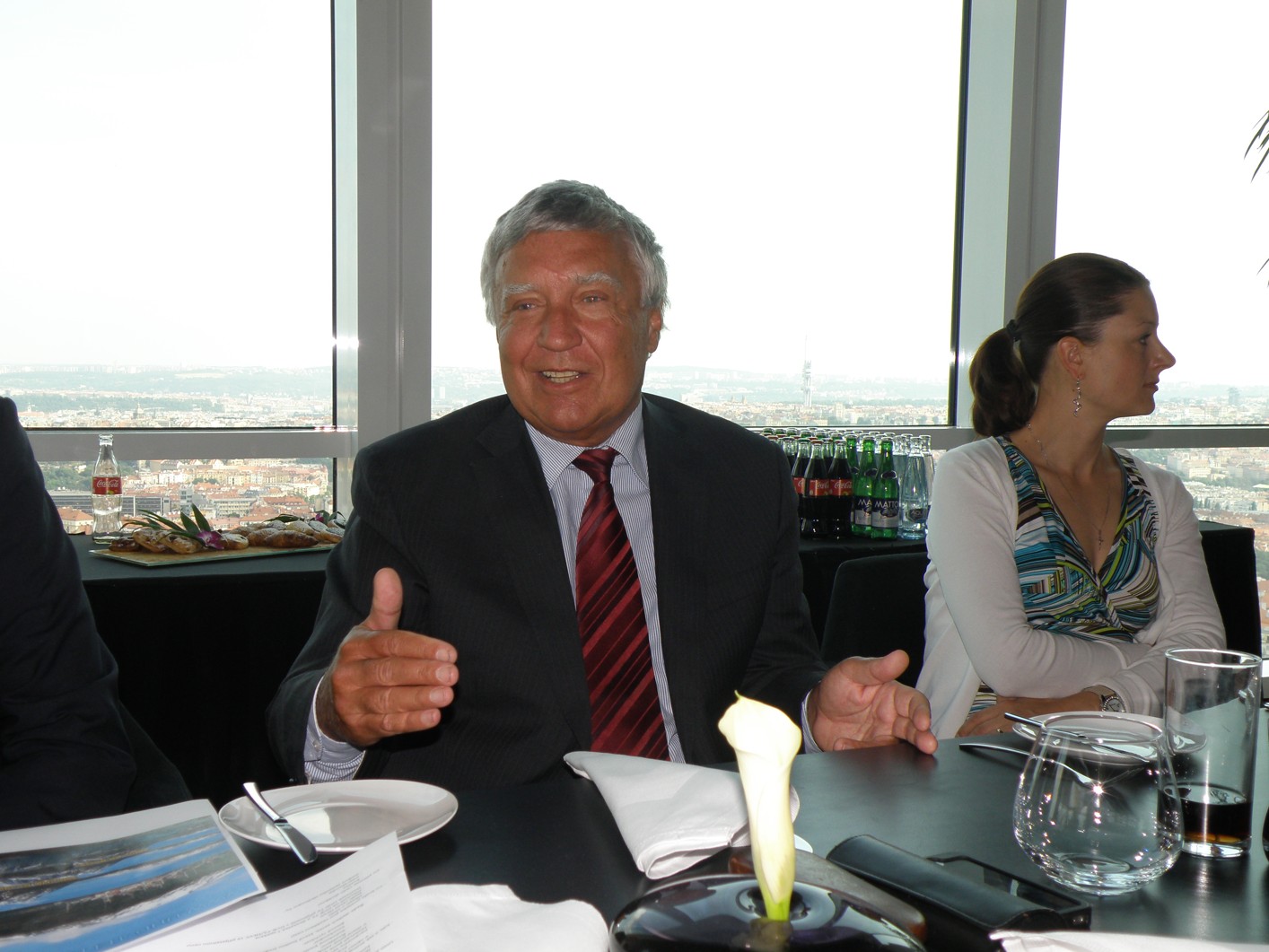 Konference se zástupci Českých Radiokomunikací a České televize