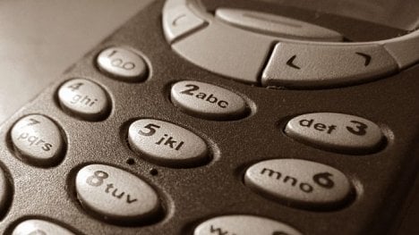 Náhledový obrázek - Slavná Nokia 3310 slaví 20. narozeniny. O akumulátory je stále zájem