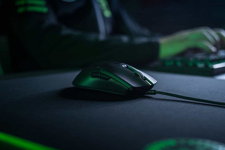 Razer Viper 05