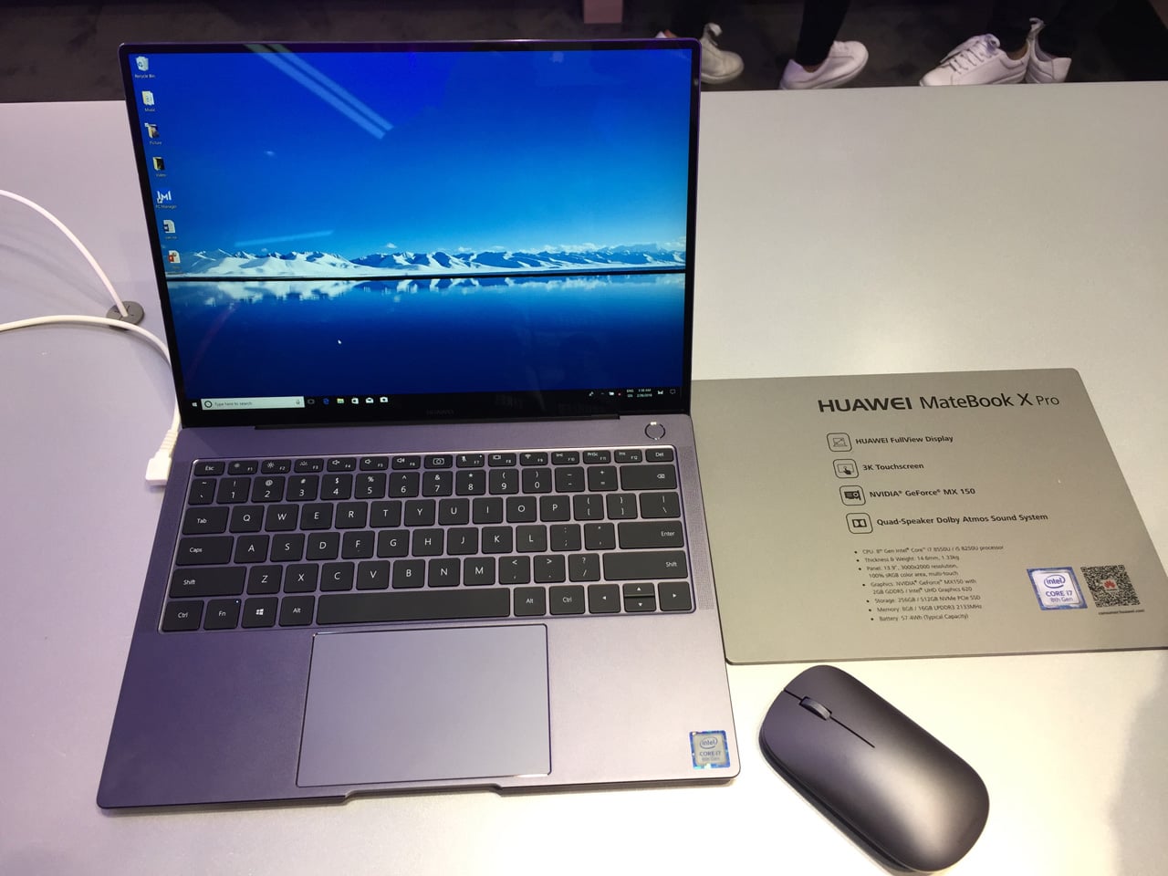 Nové telefony, tablety a notebooky z Mobile World Congress 2018