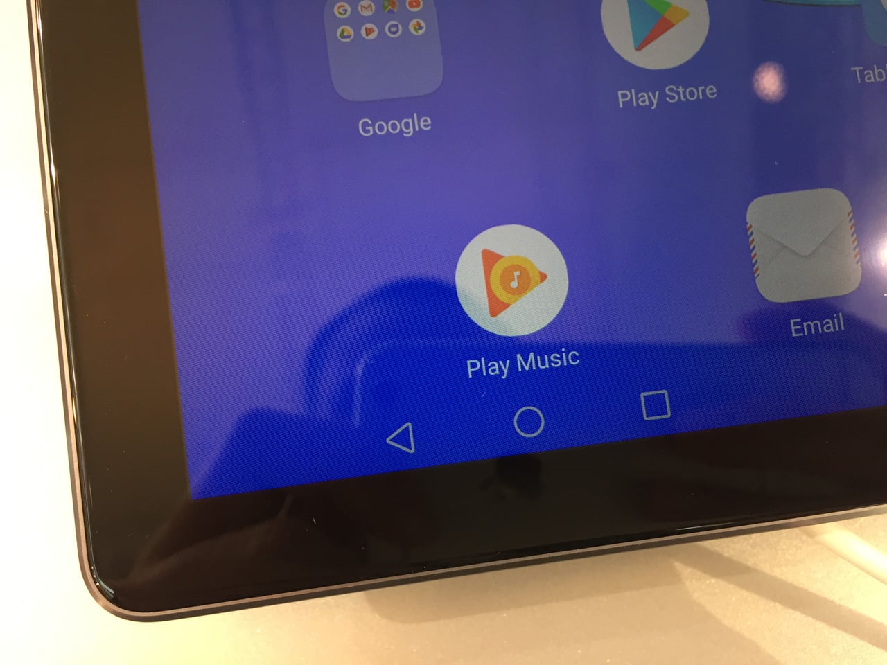 Nové telefony, tablety a notebooky z Mobile World Congress 2018