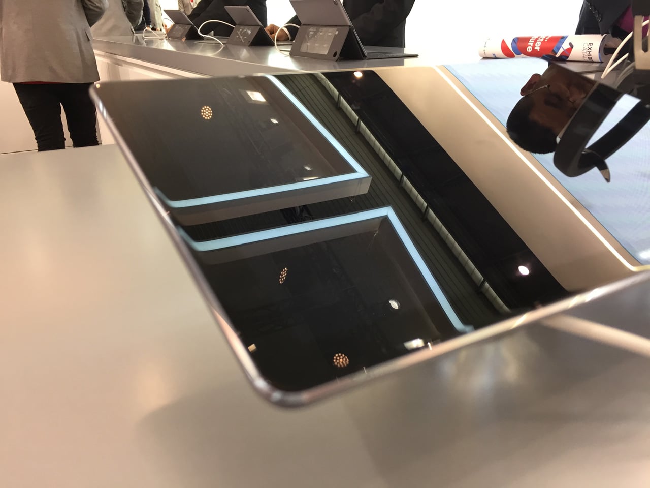 Nové telefony, tablety a notebooky z Mobile World Congress 2018