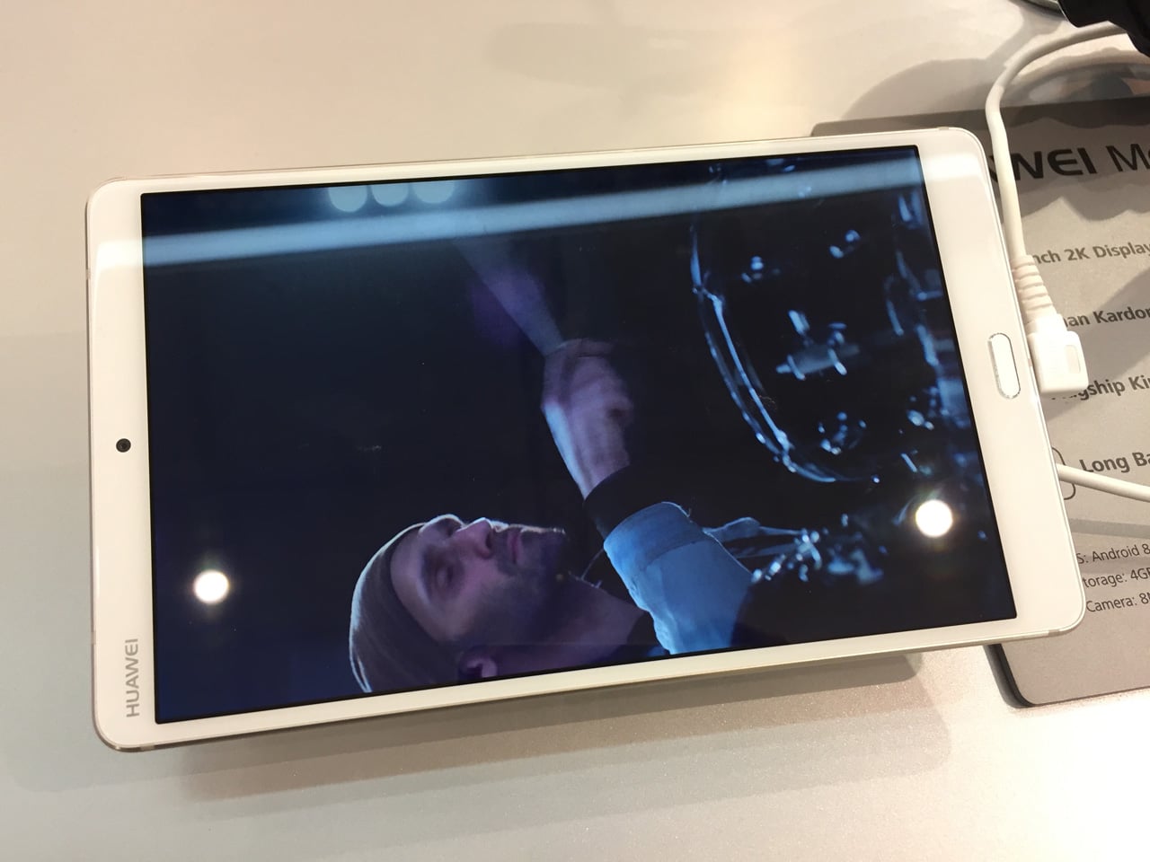 Nové telefony, tablety a notebooky z Mobile World Congress 2018