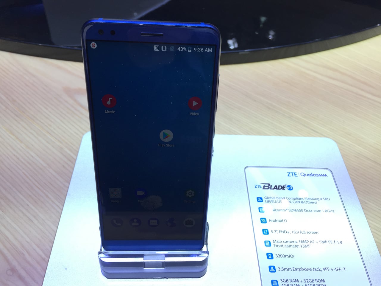 Nové telefony, tablety a notebooky z Mobile World Congress 2018