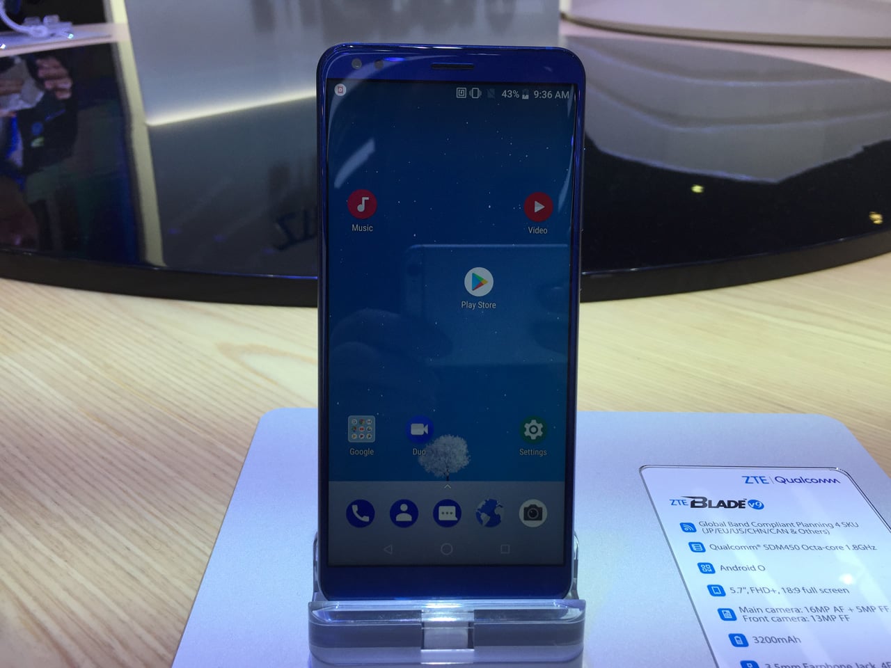 Nové telefony, tablety a notebooky z Mobile World Congress 2018