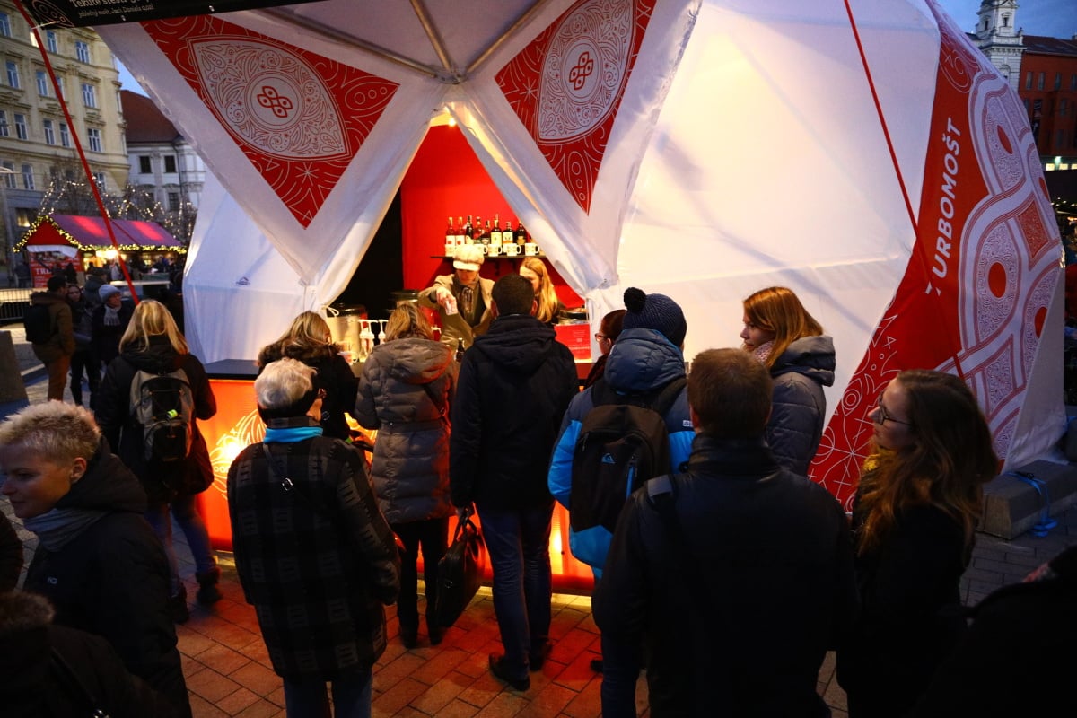 Vánoční trhy na náměstí Svobody v Brně