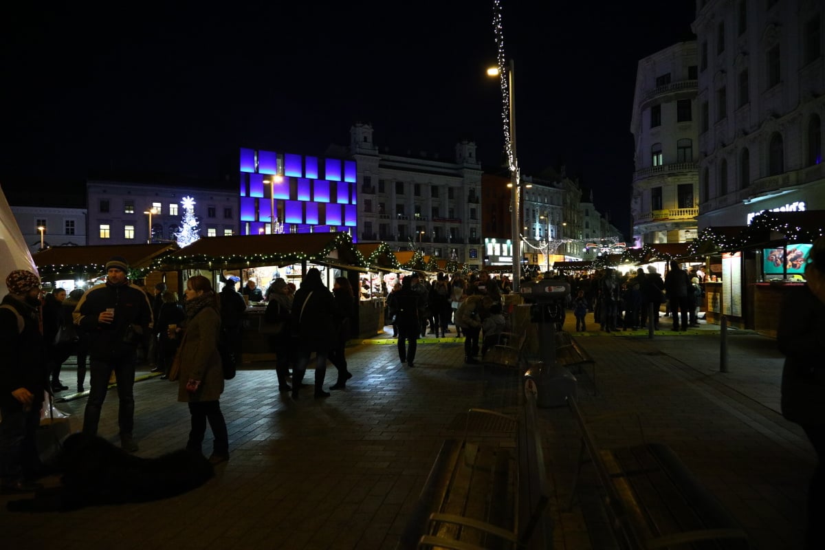 Vánoční trhy na náměstí Svobody v Brně