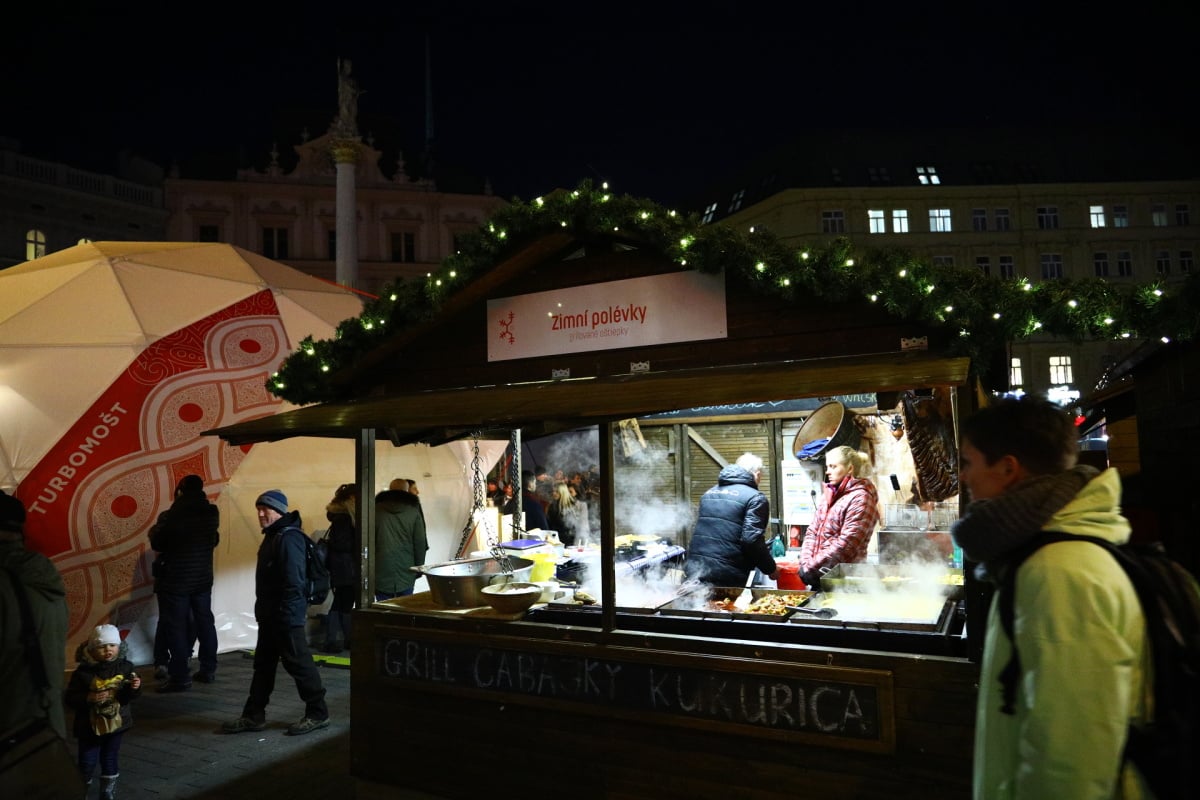 Vánoční trhy na náměstí Svobody v Brně