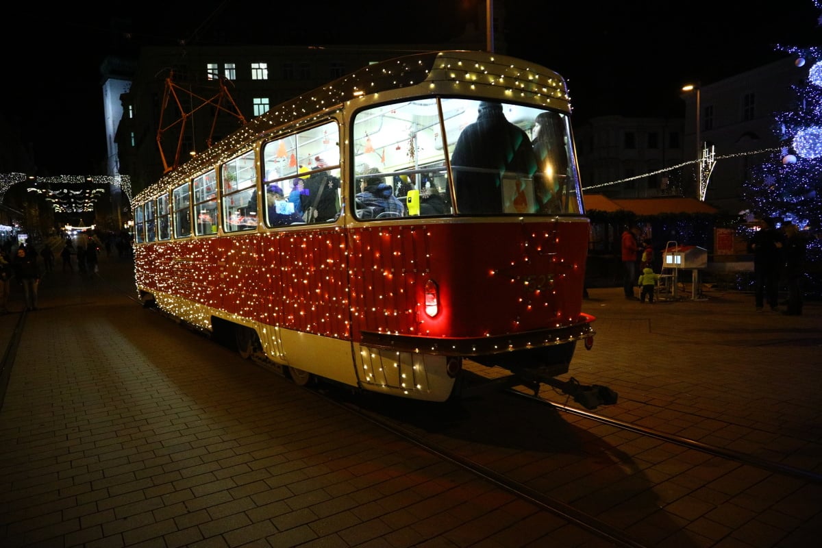 Vánoční trhy na náměstí Svobody v Brně