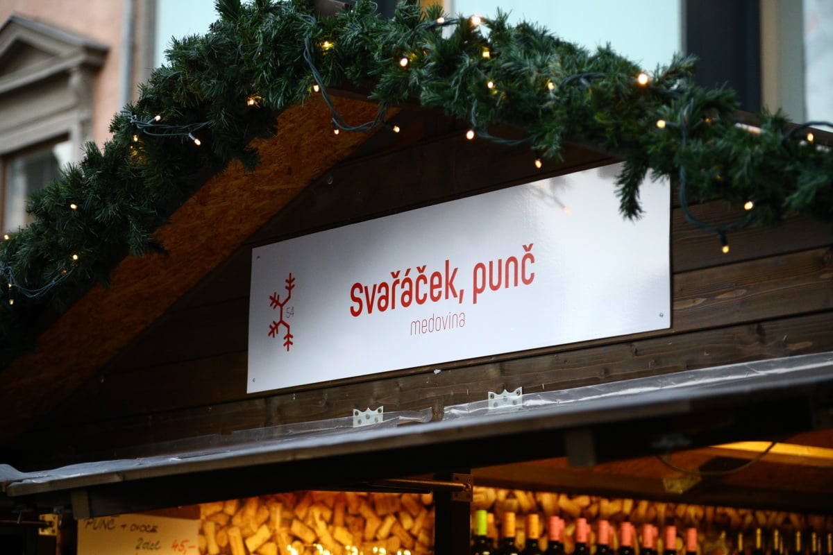 Vánoční trhy na náměstí Svobody v Brně