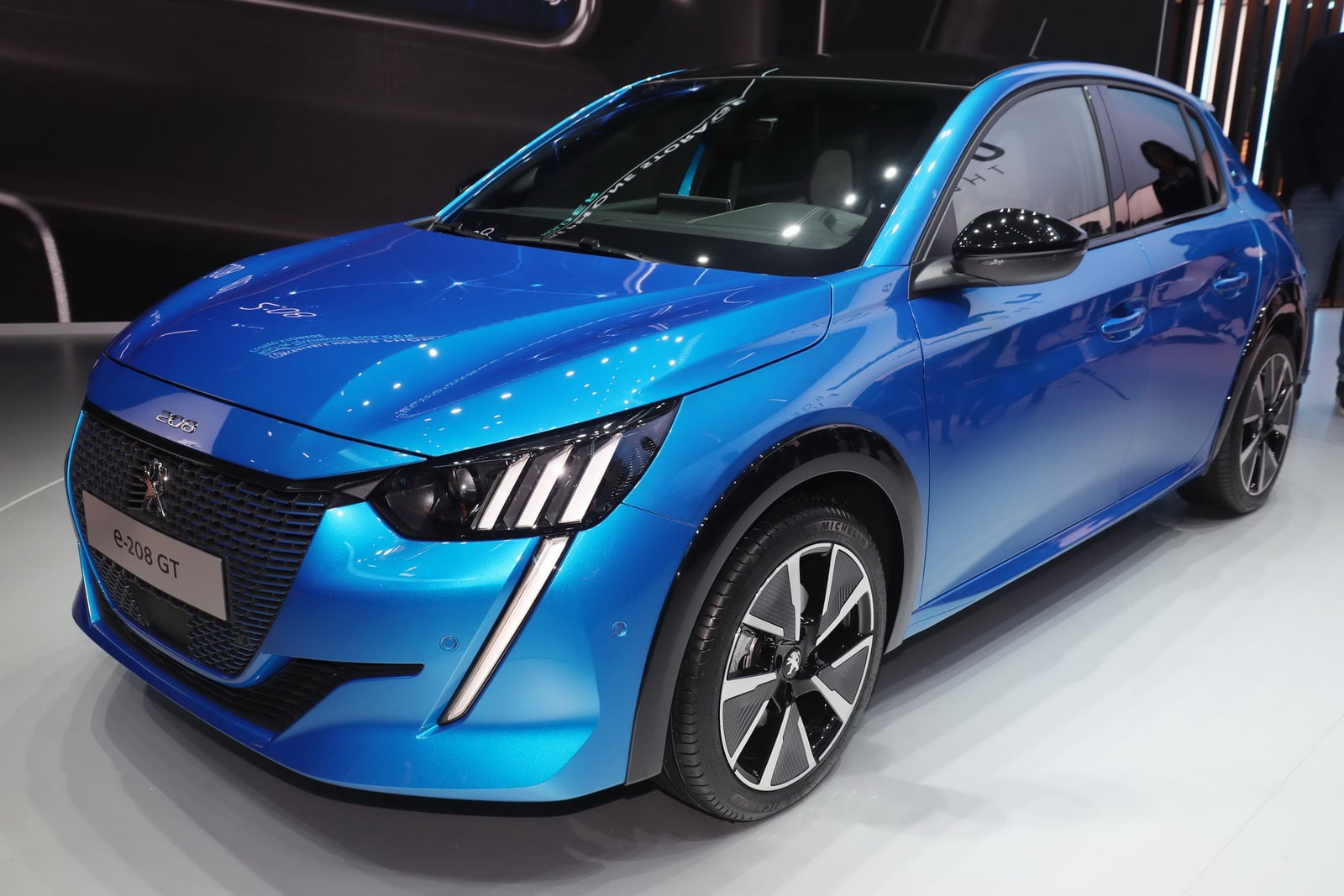 2019-03-Peugeot-e-208-2.jpg