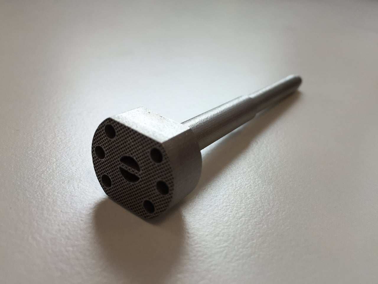 Toto je vytištěno z titanu.