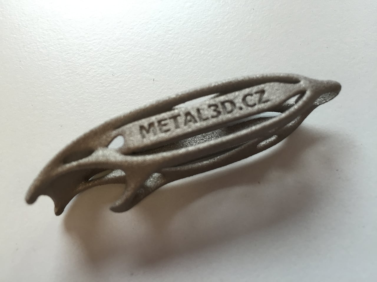 Otvírák jako ukázkový malý výrobek.