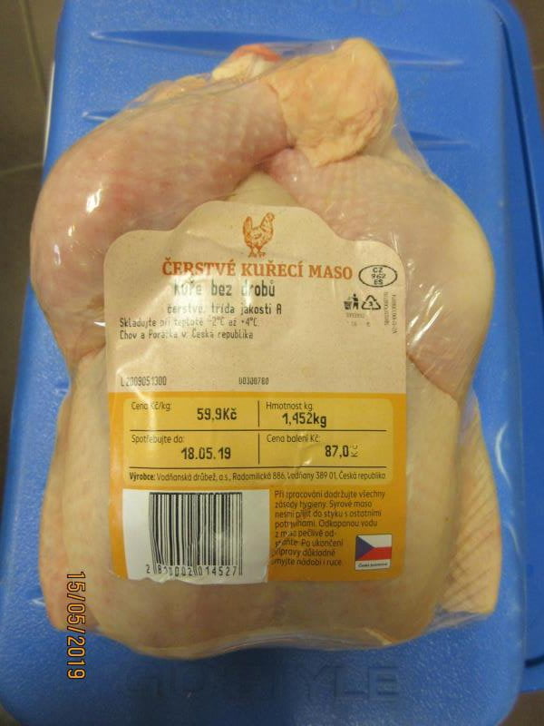 57 nálezů v kategorii nebezpečných potravin. Kaufland Velké Meziříčí, Kuře bez drobů. V potravině byla zjištěna přítomnost bakterie Salmonella enteritidis, která způsobuje onemocnění salmonelózu. Výrobce Vodňanská drůbež.