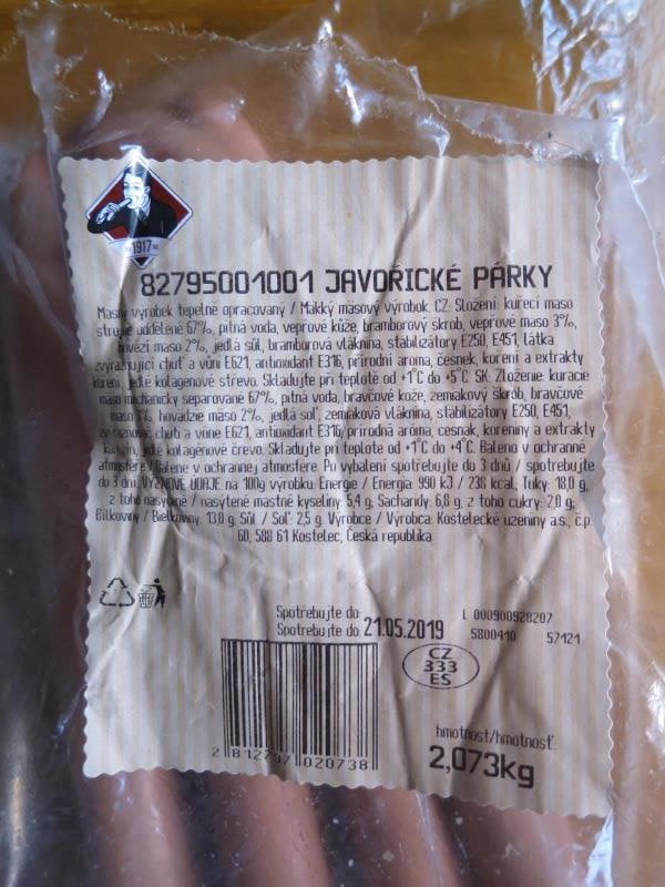 57 nálezů v kategorii nebezpečných potravin. Ilona Nekoksová, ODRA potraviny, Tršice, JAVOŘICKÉ PÁRKY. Výrobek měl oslizlý a lepkavý povrch a nakyslý zápach. Při kontrole nebyly zjištěny nevyhovující teploty skladování tohoto výrobku. Výrobek neměl prošlé datum použitelnosti, byl odebrán z načatého balení.