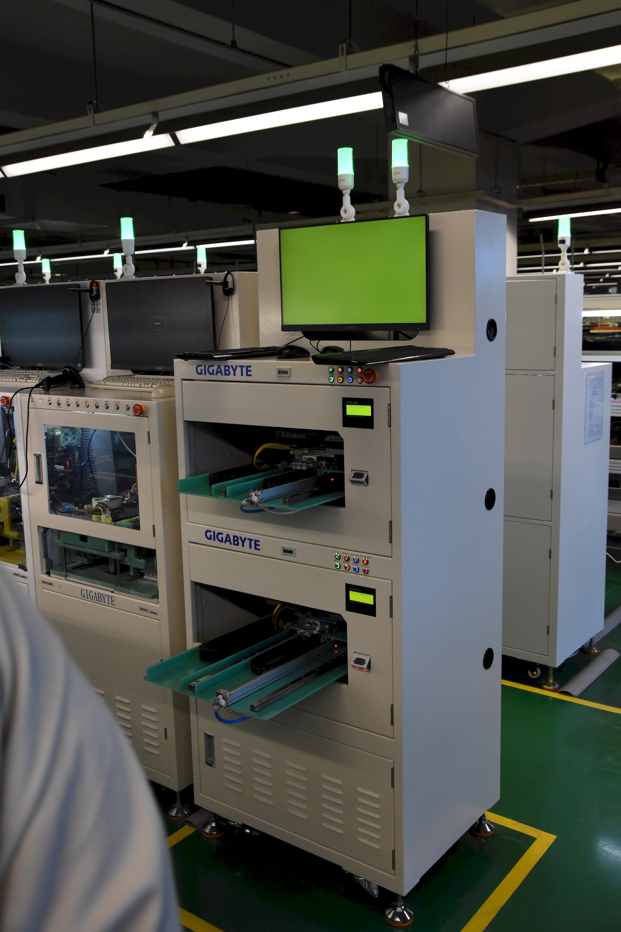 Exkurze v továrně Gigabyte na základní desky a grafické karty