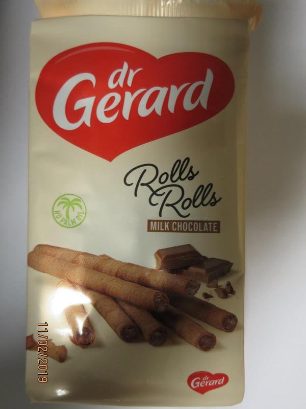 Falšované potraviny - dr Gerard Rolls Rolls MILK CHOCOLATE Oplatkové trubičky s náplní s mléčnou čokoládou. Výrobky obsahovaly arašídy v množství, které již není možné považovat za stopové nebo než které se při dodržení správné výrobní praxe do výrobku může dostat neúmyslně tzv. nezáměrnou křížovou kontaminací. Spotřebiteli byly poskytnuty zavádějící informace o složení výrobku, který může být nebezpečný pro alergiky.