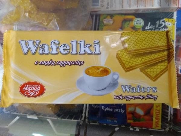 Falšované potraviny - Wafelki. Výrobky obsahovaly arašídy v množství, které již není možné považovat za stopové nebo než které se při dodržení správné výrobní praxe do výrobku může dostat neúmyslně tzv. nezáměrnou křížovou kontaminací. Spotřebiteli byly poskytnuty zavádějící informace o složení výrobku, který může být nebezpečný pro alergiky.