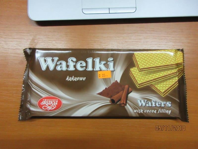 Falšované potraviny - Wafelki. Výrobky obsahovaly arašídy v množství, které již není možné považovat za stopové nebo než které se při dodržení správné výrobní praxe do výrobku může dostat neúmyslně tzv. nezáměrnou křížovou kontaminací. Spotřebiteli byly poskytnuty zavádějící informace o složení výrobku, který může být nebezpečný pro alergiky.