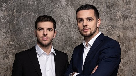 Náhledový obrázek - Odvážné projekty si zaslouží odvážnou identitu. Developerská společnost AMADEUS Real Estate se představuje v novém kabátě