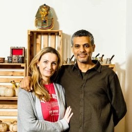 Lenka Ahmed s manželem ze Shams