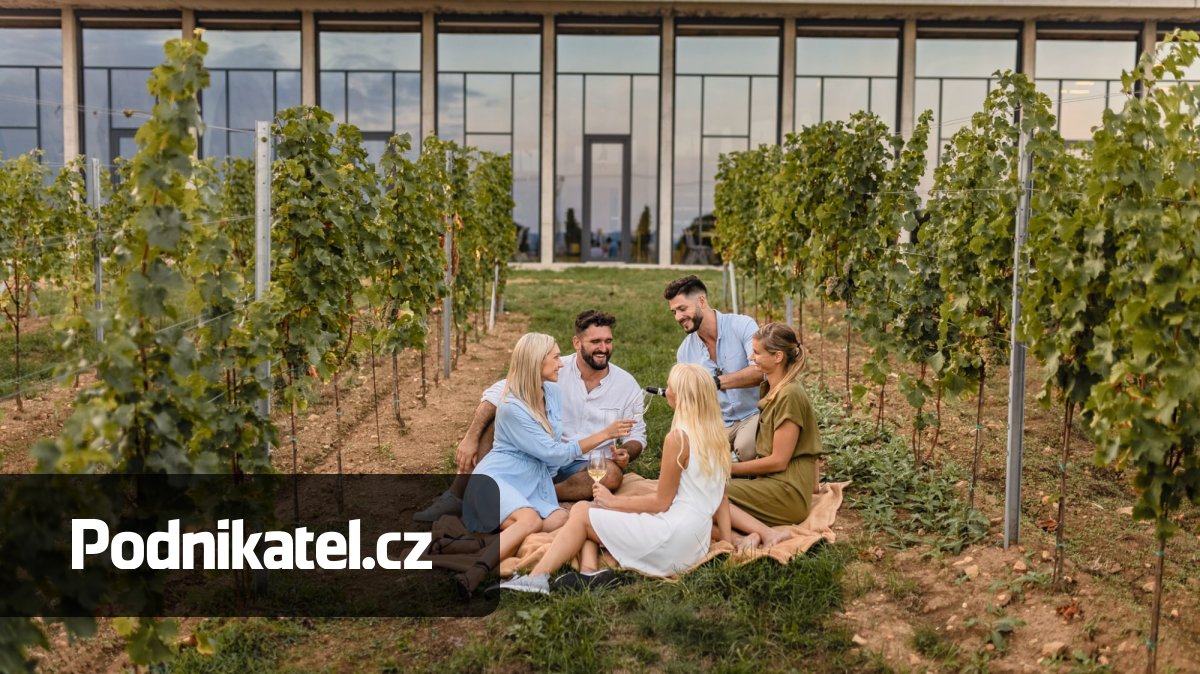 Sázka na architekturu a zážitky: Vinařství LAHOFER propojilo výrobu s agroturistikou