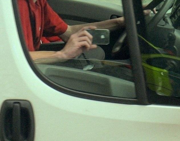 2013-09-britskc3a1-policie-fotografovala-fotografujc3adcc3ad-c59