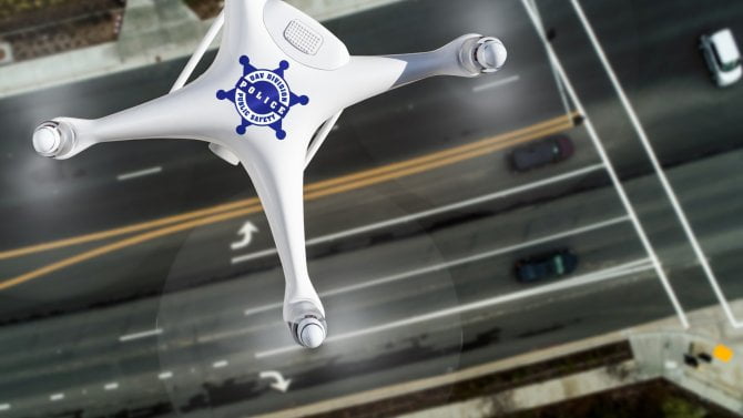 V USA rozdávají pokuty drony. Během Dne nezávislosti díky nim kalifornská policie vybrala na 300 tisíc dolarů