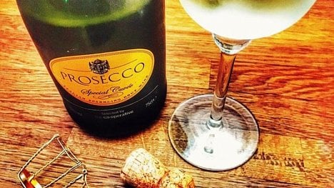 Náhledový obrázek - Čechům chutná prosecco. Loni spotřeba stoupla o polovinu na 3,7 milionu lahví