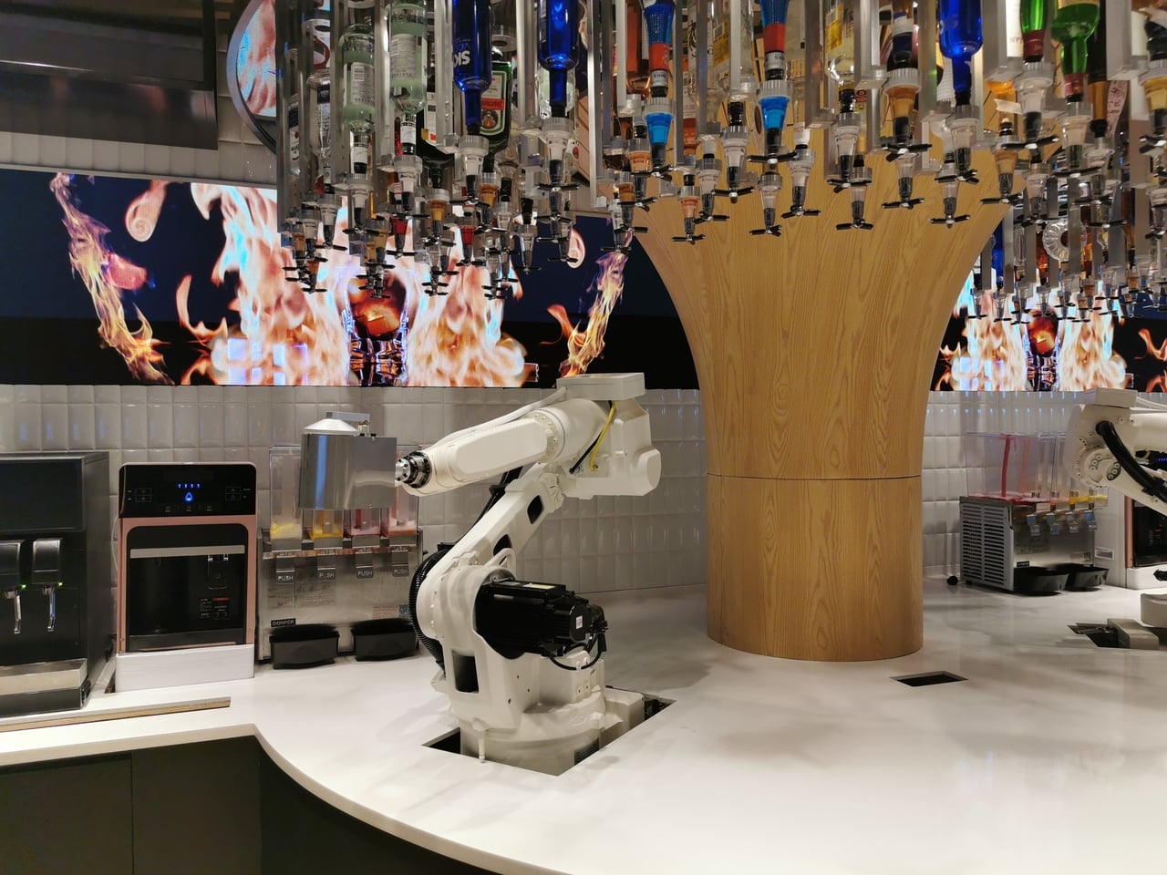 Robotický bar v Číně