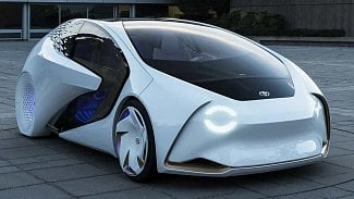 Náhledový obrázek - Toyota i Concept nikdy nenabourá, učí se a bude si s vámi povídat