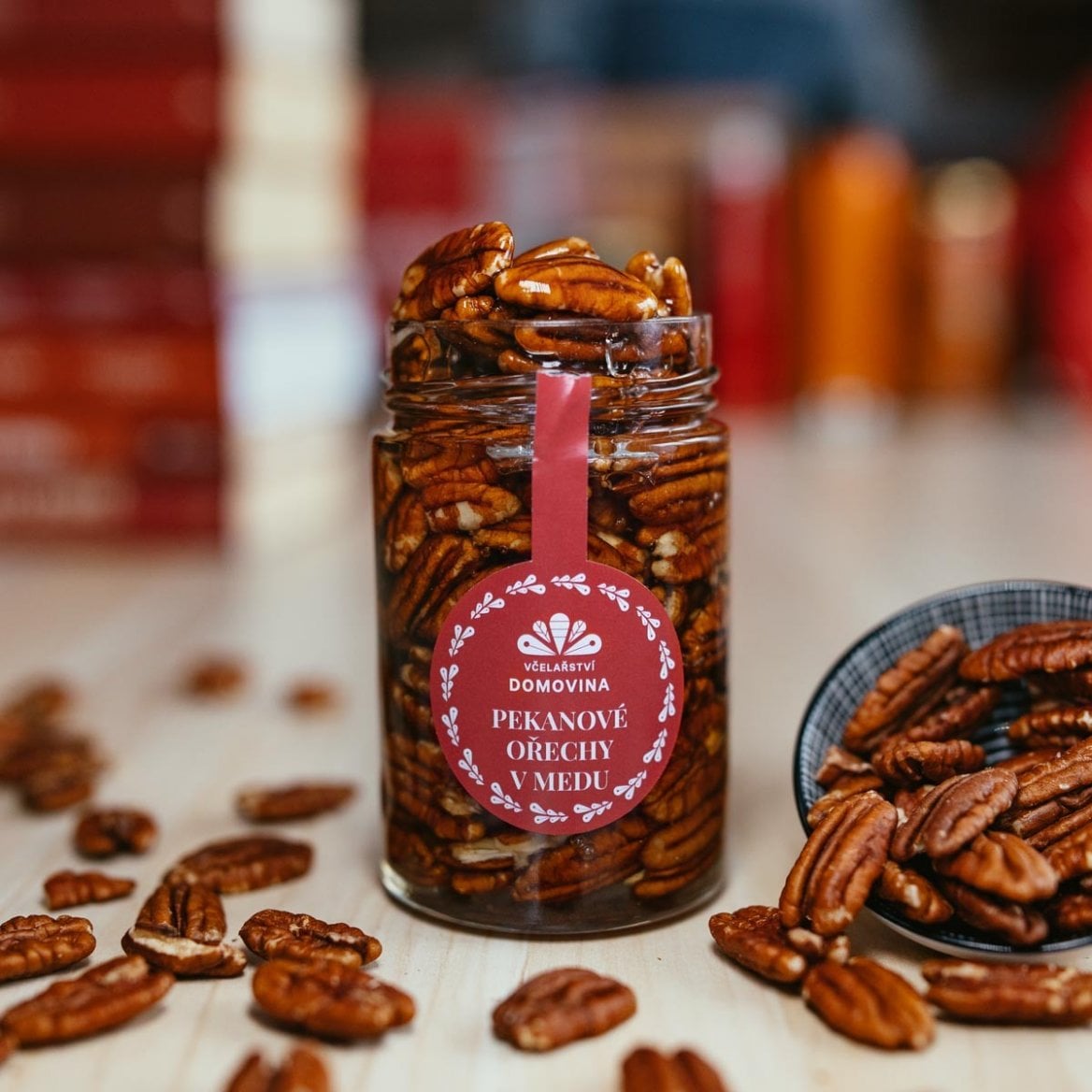 Pekanové ořechy v medu od Včelařství Domovina