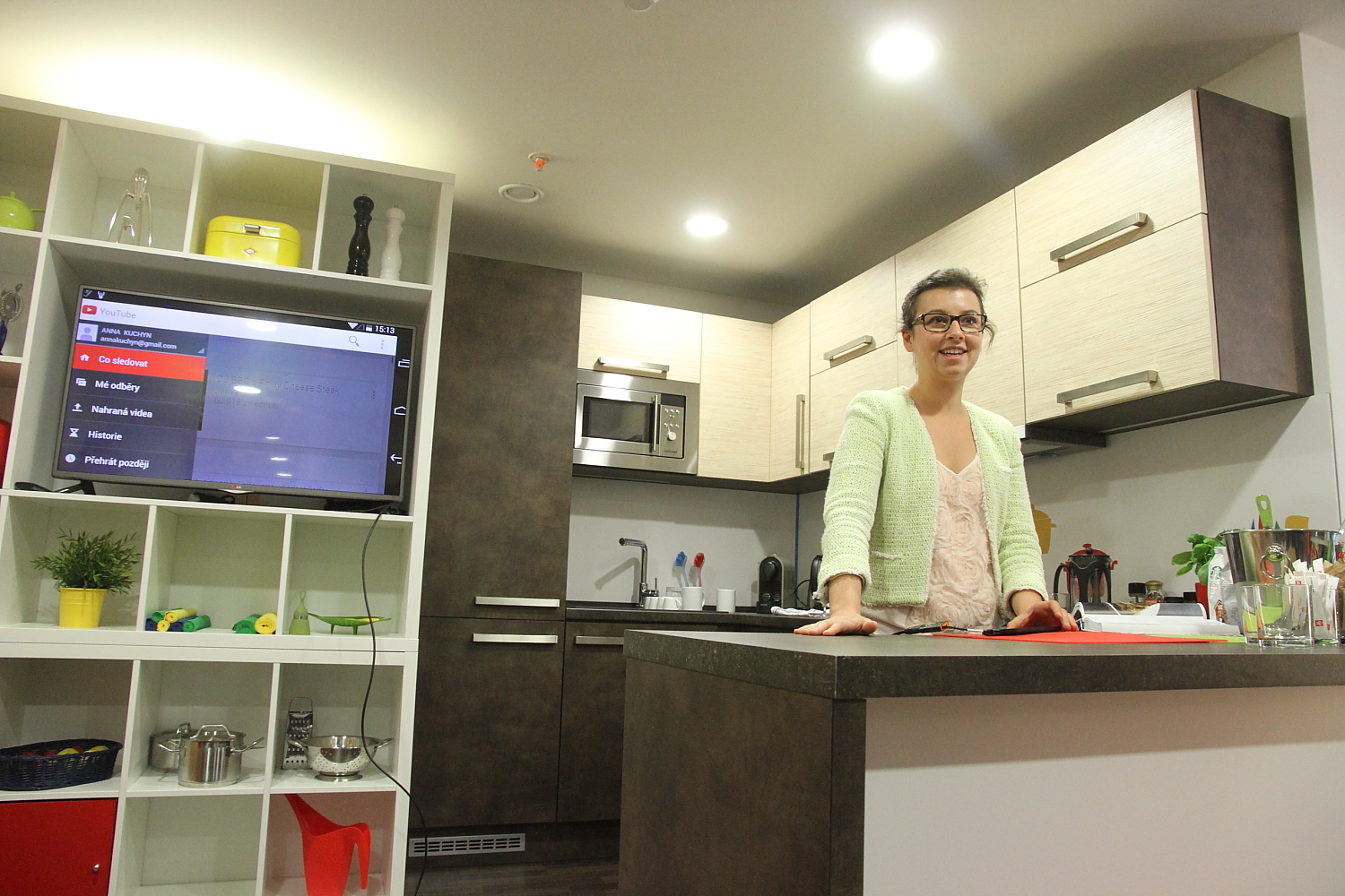 Vařit bez YouTube? To už dnes asi ani nejde.