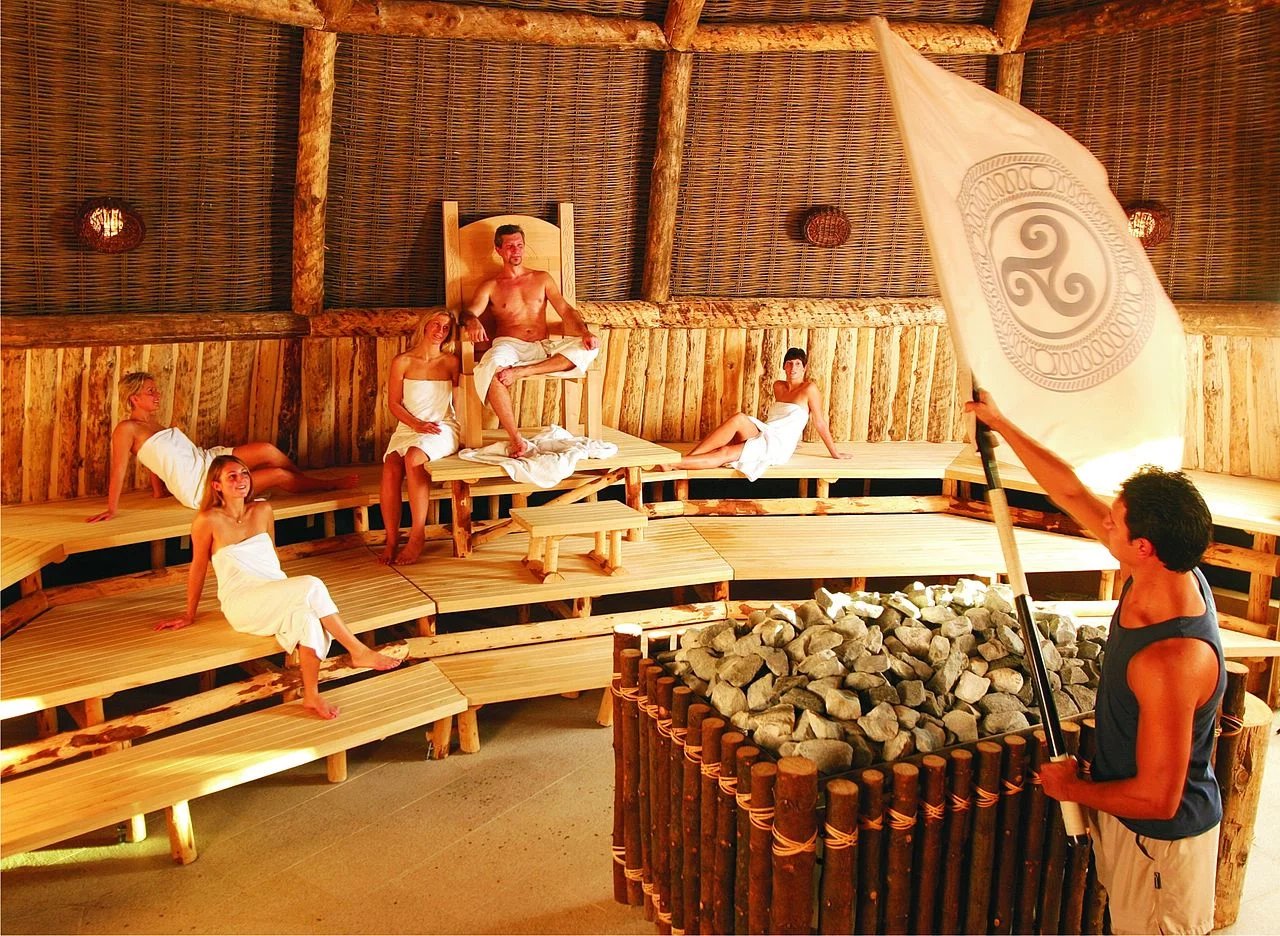 Moderní kolektivní sauna, Erding