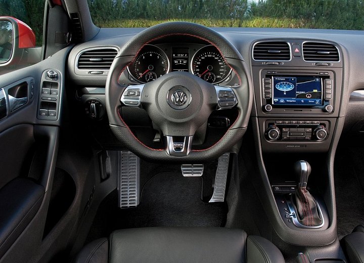 Volkswagen Golf GTI