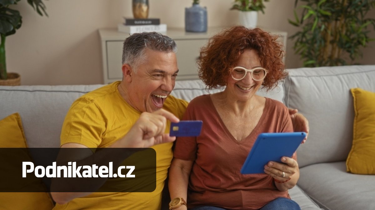 Proč emoce prodávají víc než slevy? Hodnotíme zpětně vánoční kampaně