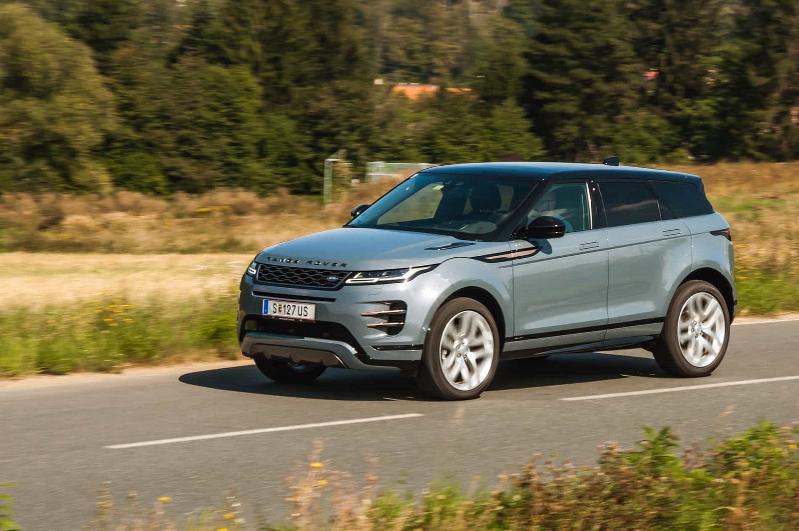 2019-09-Range-Rover-Evoque-2020-34-of-40.jpg