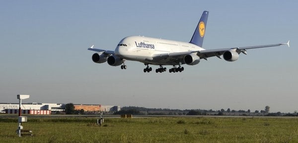 2019-01-airbus-a380-6.jpg