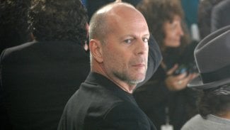 Náhledový obrázek - Bruce Willis trpí frontotemporální demencí. Nemoc mění chování i řeč