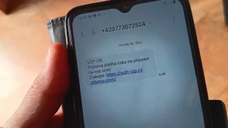 Nedávno lidem zase chodily podvodné SMS, rovněž s cílem připravit je o peníze