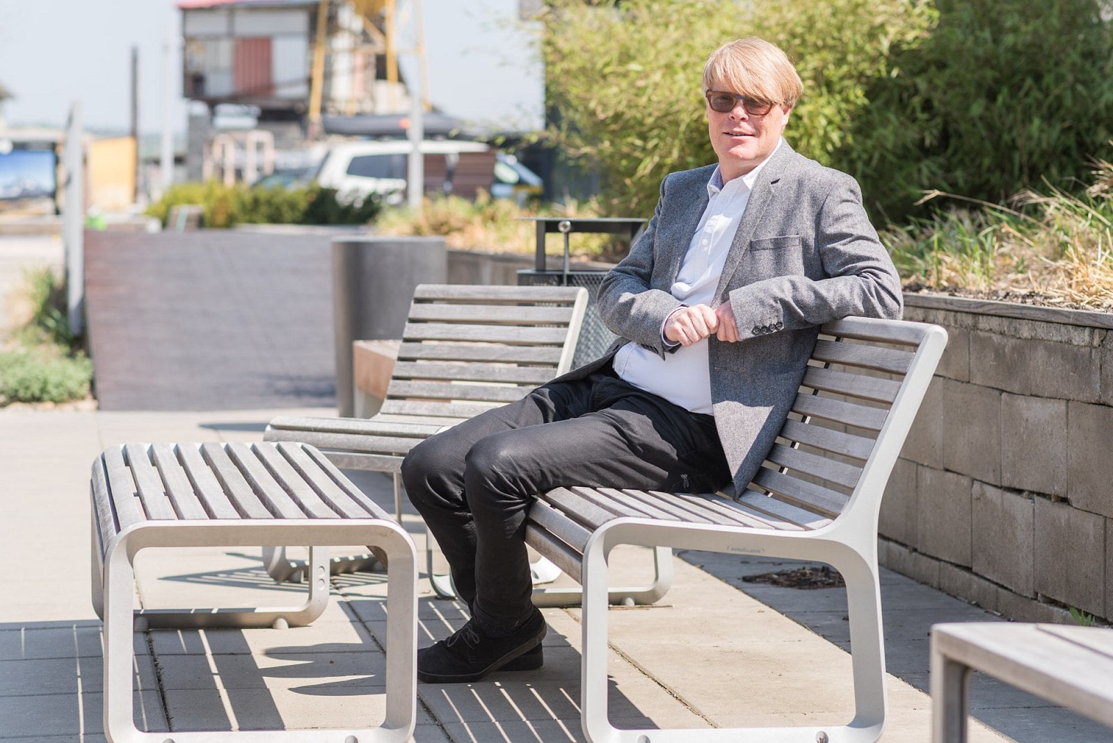 Spoluzakladatel a hlavní designér David Karásek na olympijské lavičce