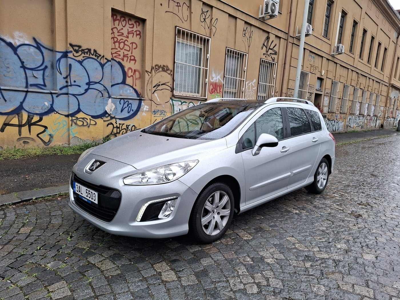 Peugeot 308 SW 1.6 e-HDI 2013
