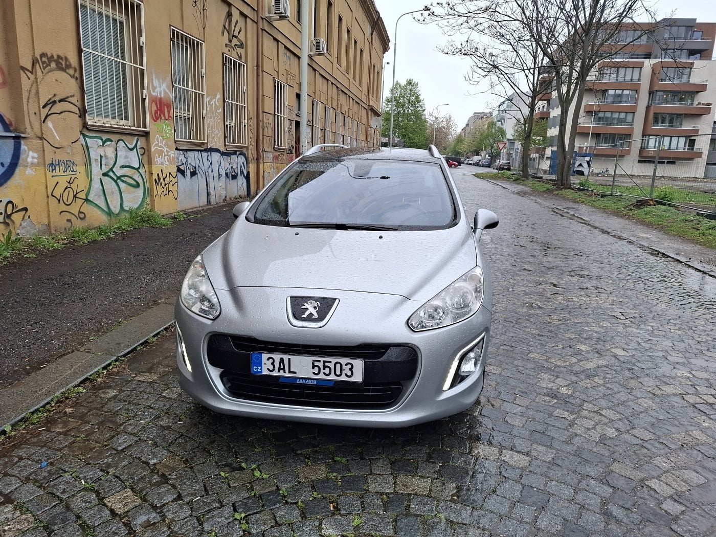 Peugeot 308 SW 1.6 e-HDI 2013