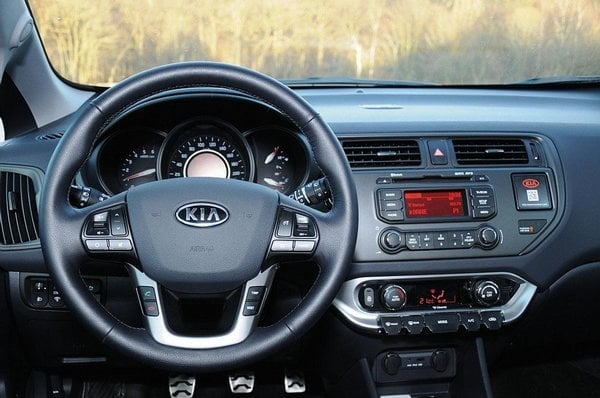 2011-03-kia-rio-14-crdi-1.jpg