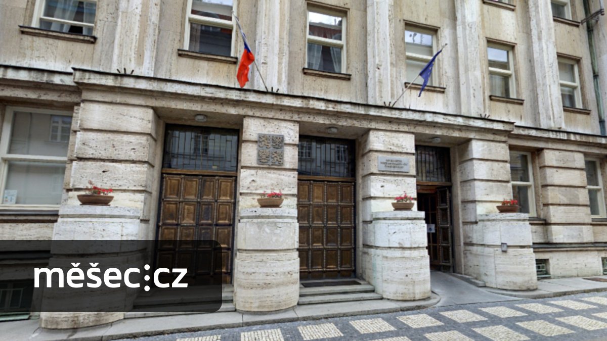 MPSV chystá rychlé úpravy superdávky. Mají ochránit seniory, samoživitele i domácnosti s drahým bydlením