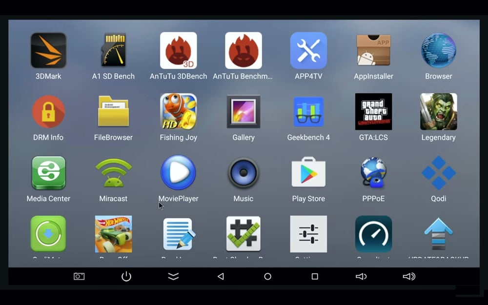 Různé úvodní obrazovky a menu aplikací