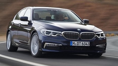 Náhledový obrázek - BMW řady 5: chytrý tempomat a ovládání na dálku