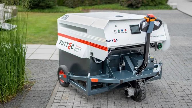 Rekordní rok pro mikrovlnného cestáře. Český Futtec opravil téměř osm tisíc výtluků a úspěšně expandoval do USA